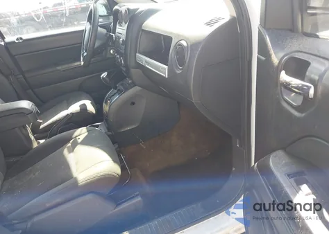 2016 Jeep Compass Sport z USA, uszkodzony, nr VIN 1C4NJCBA5GD666509